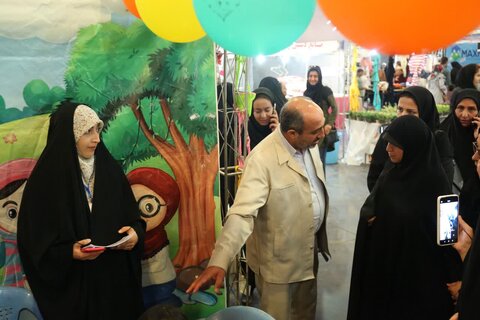 نمایشگاه تخصصی کودک ، نوجوان در قزوین گشایش یافت