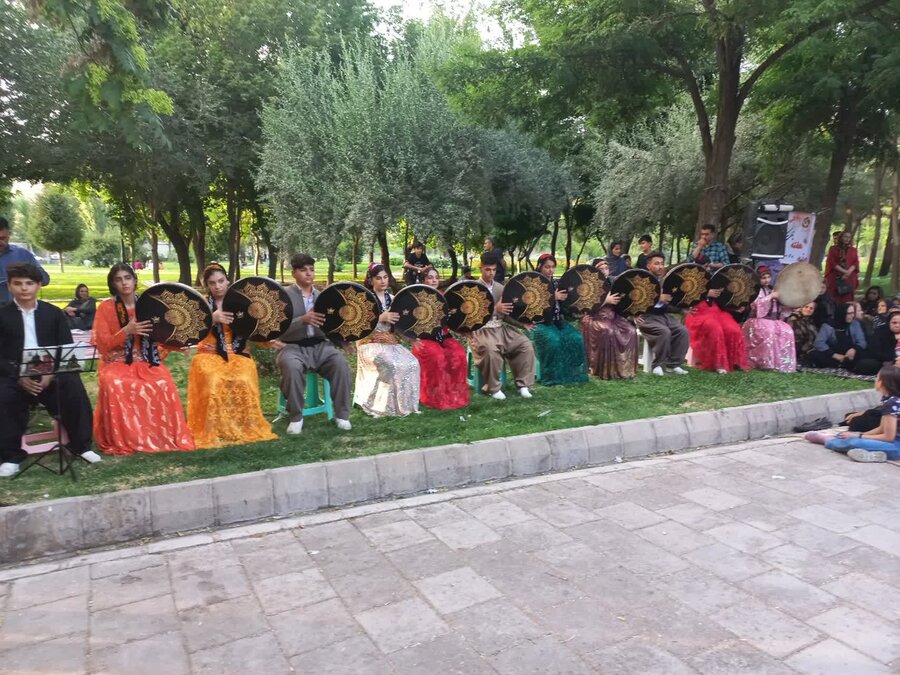 مراسم گرامیداشت هفته بهزیستی در پارک مولوی کرد سقز
