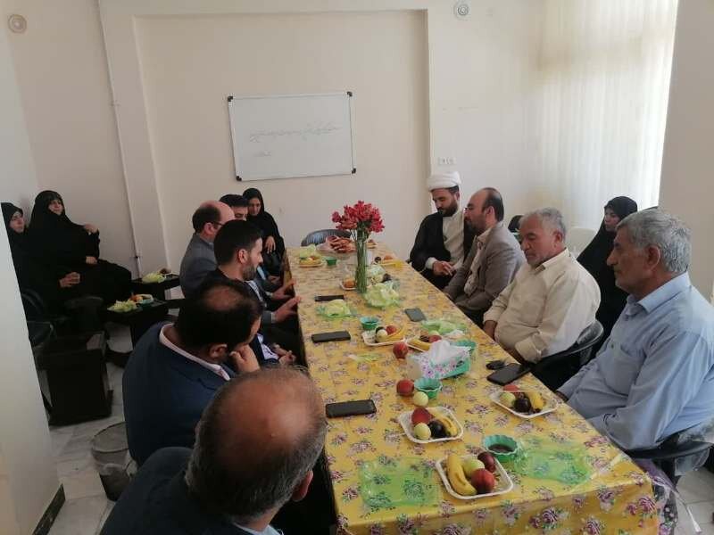 نجف آباد |مشاوره؛ طب معنوی و راهگشای آسیبهای اجتماعی است