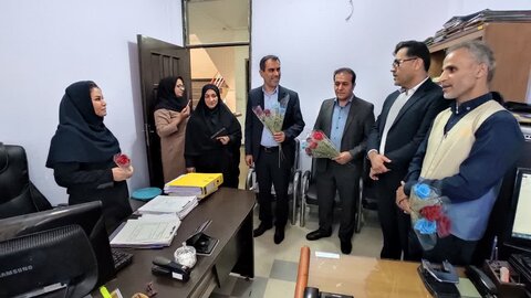 گزارش تصویری| دیدار مدیرکل بهزیستی بوشهر با همکاران به مناسبت فرارسیدن هفته بهزیستی