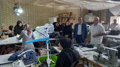 گزارش تصویری| بازدید فرماندار از کارخانه تولیدی پوشاک شهرستان جلفا