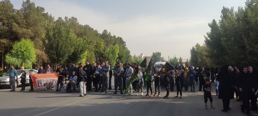 همایش پیاده روی  و ویلچر رانی در سیرجان برگزار شد