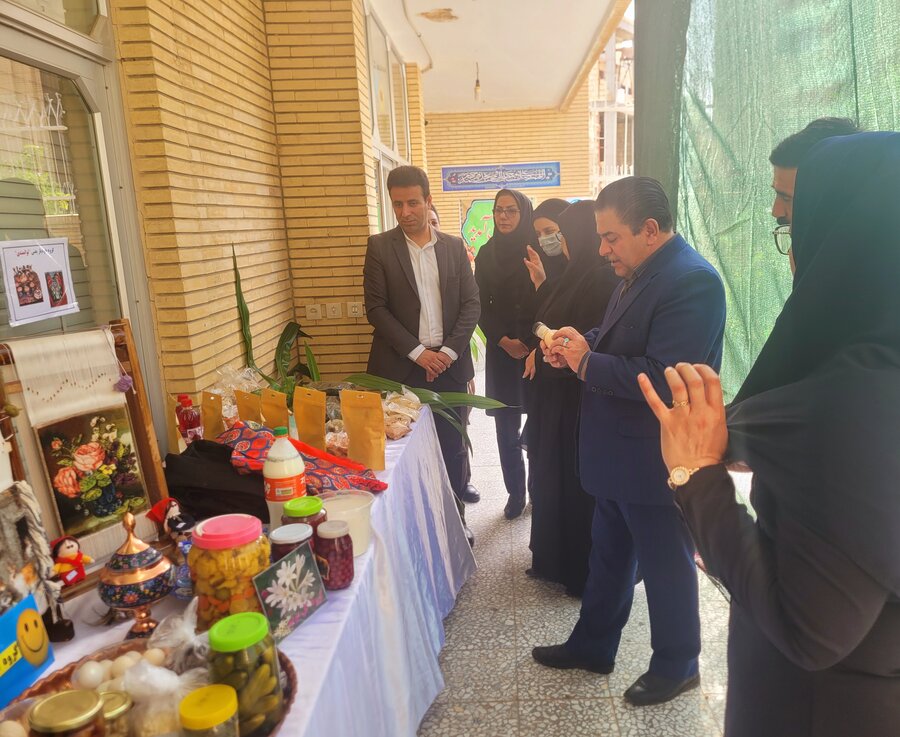 مبارکه| افتتاح پروژههای گروههای مالی خرد و اشتغال مددجویان به مناسبت هفته بهزیستی