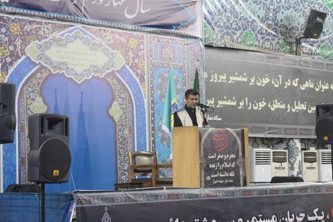 مدیرکل بهزیستی خوزستان در مصلای نماز جمعه سخنرانی کرد