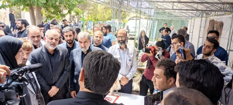 بازدید وزیر کشور و محسن رضایی از اردوی جهادی قرارگاه توانمند سازی محلات کمتر برخوردار در اسلامشهر (واوان)