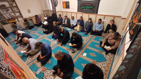 گزارش تصویری| برگزاری دعای پرفیض مراسم  زیارت عاشورا در اداره کل بهزیستی بوشهر