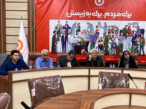 نشست کمیته فرهنگی پیشگیری از مصرف مواد مخدر در بهزیستی فارس