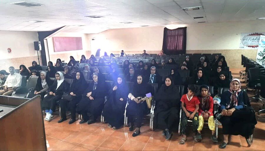 برگزاری کارگاه آموزشی عفاف و حجاب ویژه مددجویان بهزیستی عنبرآباد