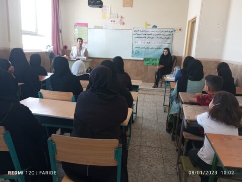کارگاه آموزش مهارت‌های زندگی در شهرستان ثلاث باباجانی