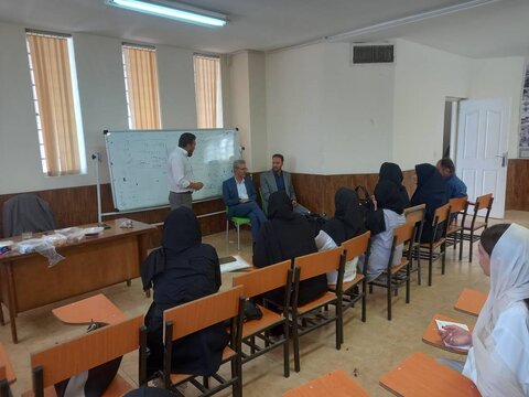حضور مدیر کل  و معاون امور اجتماعی بهزیستی فارس در کارگاه آموزشی زنان سرپرست خانوار