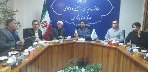 جلسه پیگیری مصوبات ساماندهی کودکان کار وخیابان با حضور معاون سیاسی امنیتی  اجتماعی استانداری فارس