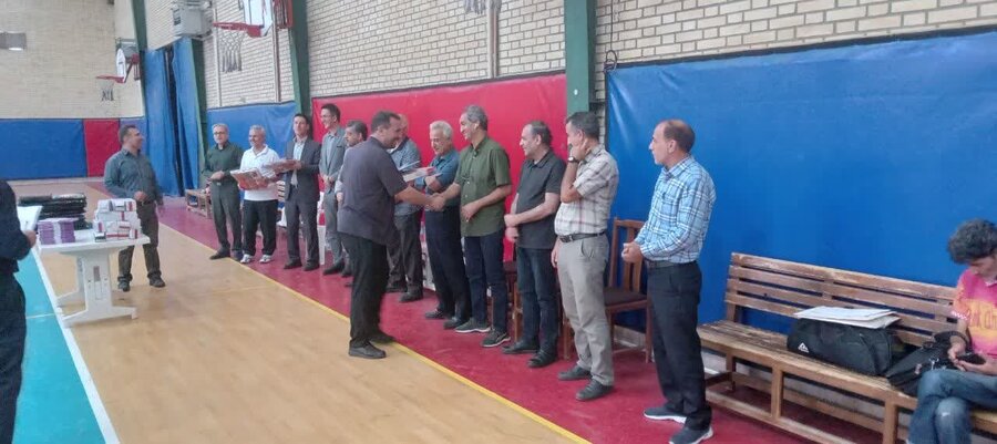 قهرمانی ستاد در مسابقات فوتسال کارکنان بهزیستی استان