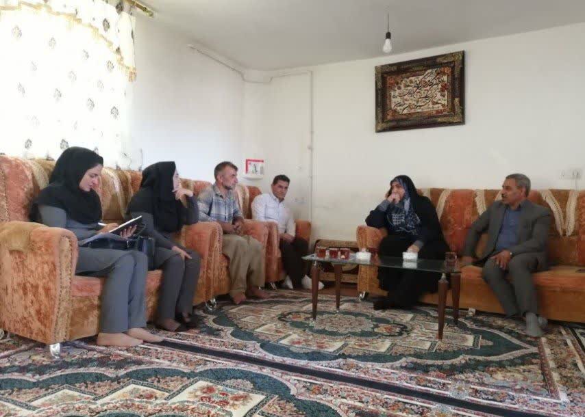 مدیرکل بهزیستی استان کردستان با مددجویان تحت پوشش شهرستان مریوان دیدار کرد
