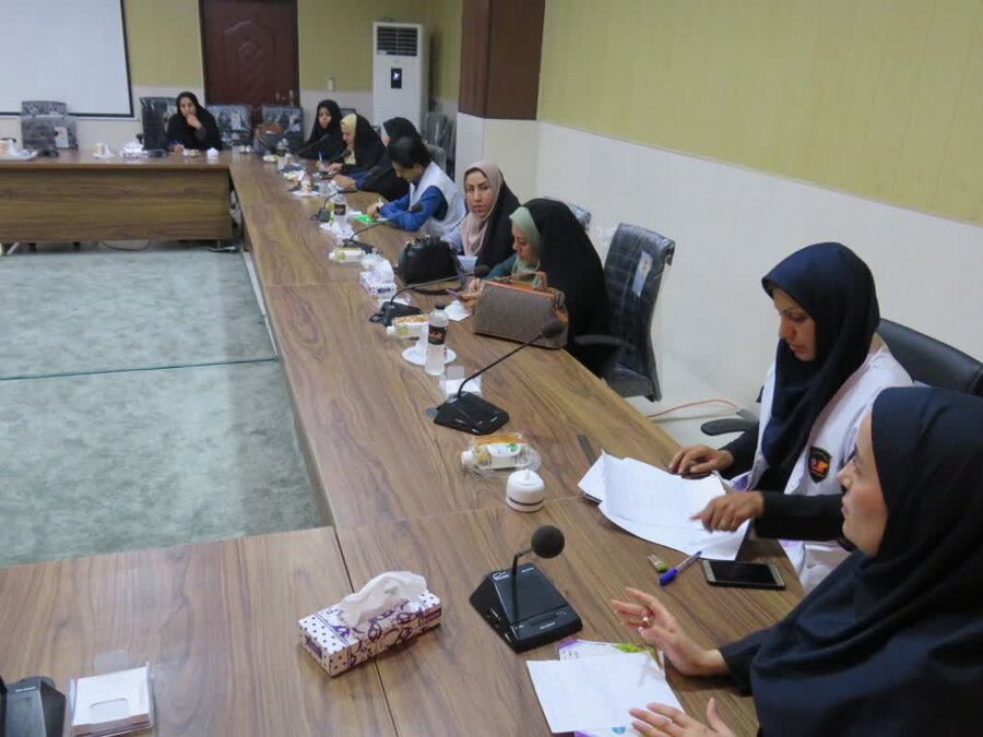 نشست مسئولین اورژانس اجتماعی 123 بهزیستی شهرستان تنگستان