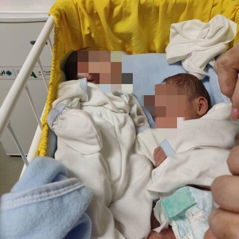 تیم سیار اورژانس اجتماعی با مداخله و حضور به موقع مانع فروش دو نوزاد شد