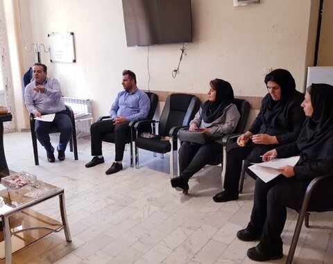 نشست معاونت مشارکتهای مردمی کردستان  با حوزه فناوری و مراکز مثبت زندگی