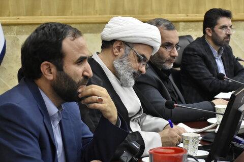 مسئولین ارشد استان کرمانشاه برای ریشه‌کن کردن اعتیاد، گرد هم آمدند