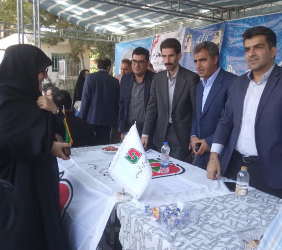 برپایی میز خدمت بهزیستی البرز در مصلّی نمازجمعه کلانشهر کرج