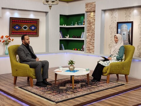 حضور مدیرکل بهزیستی استان اردبیل در برنامه تلویزیونی ائویم قراریم