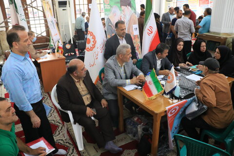 برپایی میزخدمت بهزیستی گیلان همراه با سایر ادارات استان در مصلی بزرگ امام خمینی (ره) رشت