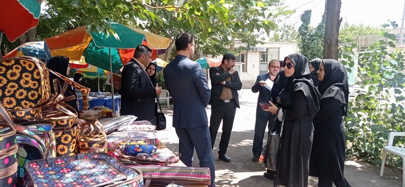 نمایشگاه دستاوردهای توانمندی مددجویان بهزیستی اصفهان