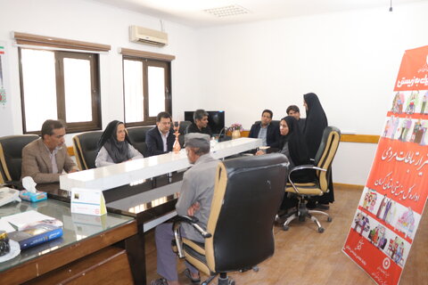 ملاقات حضوری مدیر کل بهزیستی استان کرمان با خدمت گیرندگان تحت پوشش این سازمان در شهرستان نرماشیر