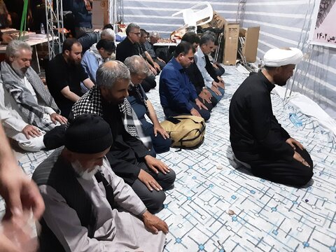 گزارش تصویری| توقفی کوتاه در موکب خادمین سیدالشهدا(ع) بهزیستی برای عبادت