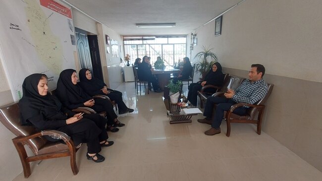 سمیرم| تعامل با بانکهای عامل پرداخت تسهیلات