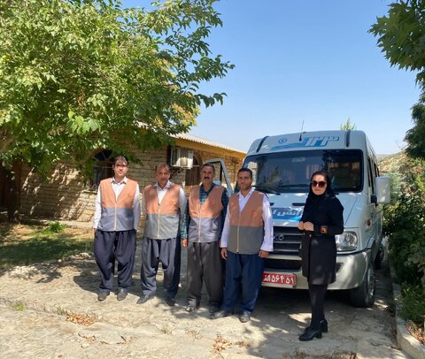 ارائه خدمات به زائرین اربعین حسینی توسط نیروهای خدوم بهزیستی کردستان
