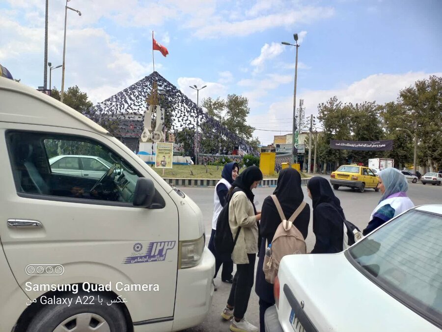 کلاله | ارائه خدمات مشاوره ای به شهروندان توسط گشت سیار اورژانس اجتماعی بهزیستی