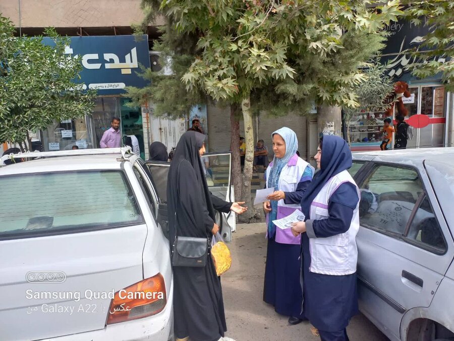 کلاله | ارائه خدمات مشاوره ای به شهروندان توسط گشت سیار اورژانس اجتماعی بهزیستی