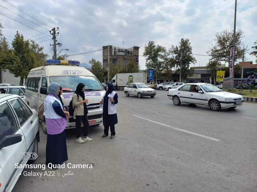 کلاله | ارائه خدمات مشاوره ای به شهروندان توسط گشت سیار اورژانس اجتماعی بهزیستی