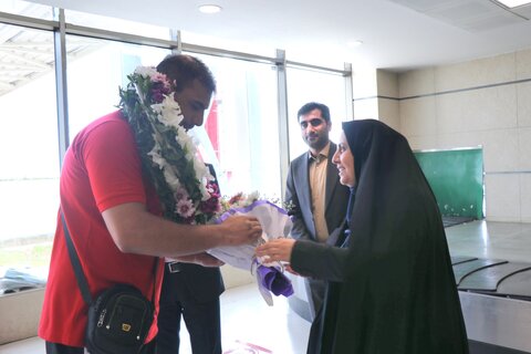 استقبال از علی شکیبازاده قهرمان کشتی جهان در ارومیه