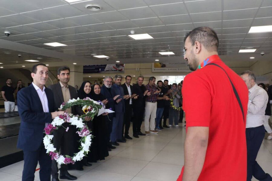 مراسم استقبال از علی شکیبازاده قهرمان کشتی جهان در ارومیه 