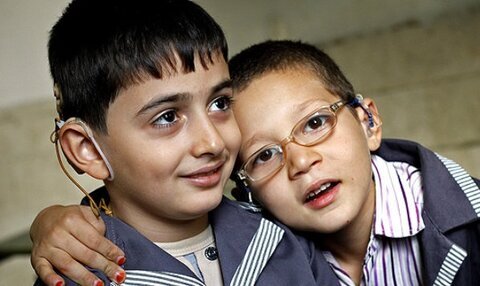 بازتوانی کودک ناشنوا از مرحله غربال تا تشخیص و مداخله توانبخشی وکاشت حلزون