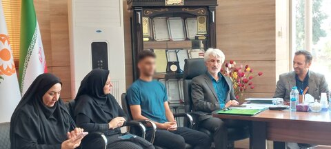 گزارش تصویری|نشست مدیر کل  و معاون امور اجتماعی بهزیستی فارس با فرزندان در شرف هدایت به زندگی مستقل