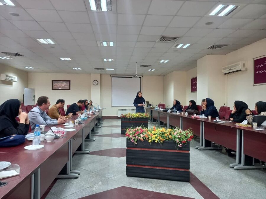شهرتهران| برگزاری جلسه توجیهی دستوالعمل های طرح های پیش از ازدواج