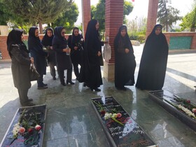 حضور بانوان شاغل در بهزیستی استان کردستان در گلزار شهدا