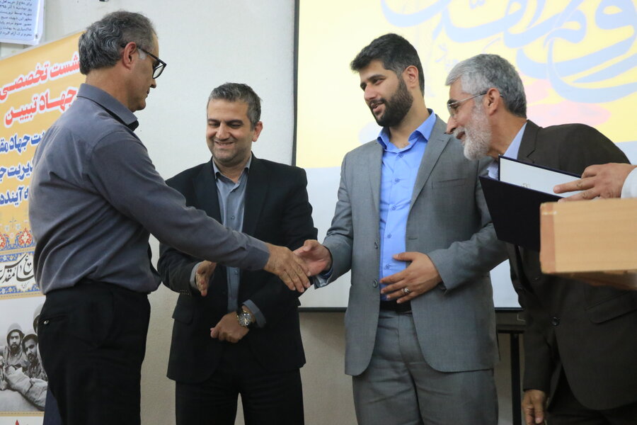 برگزاری همایش گرامیداشت هفته دفاع مقدس در بهزیستی گیلان