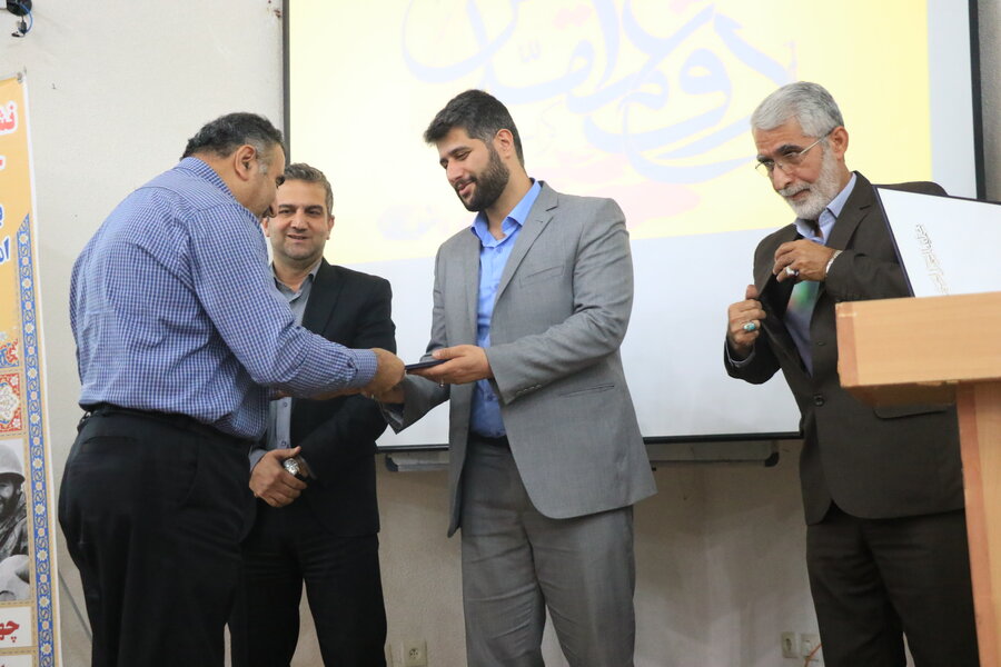 برگزاری همایش گرامیداشت هفته دفاع مقدس در بهزیستی گیلان