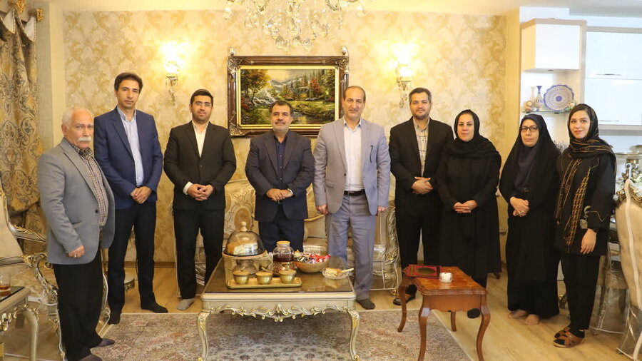 دیداربا خانواده شهید در هفته دفاع مقدس