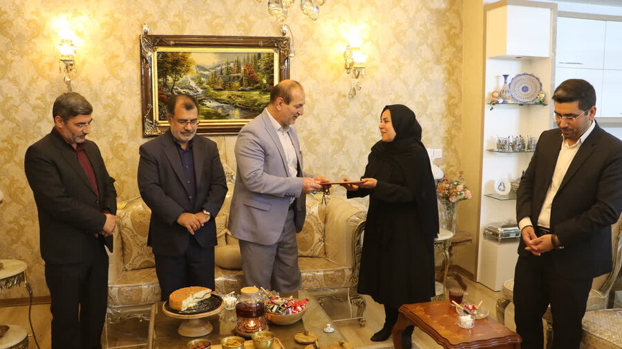 دیداربا خانواده شهید در هفته دفاع مقدس