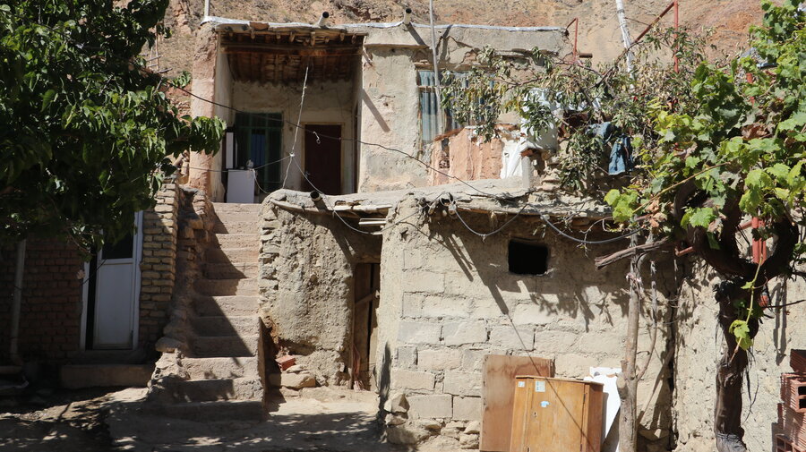 افتتاح مسکن در روستای پاقلعه