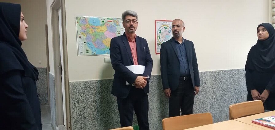 بازید مدیرکل بهزیستی هرمزگان از کتابخانه ویژه افراد دارای معلولیت شنوایی