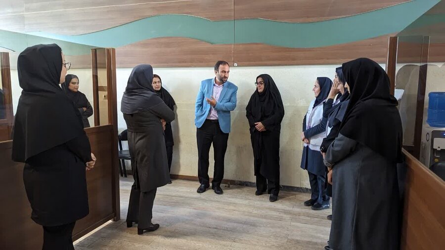 بازدید مدیرکل بهزیستی استان از اورژانس اجتماعی و خانه سلامت کرمانشاه