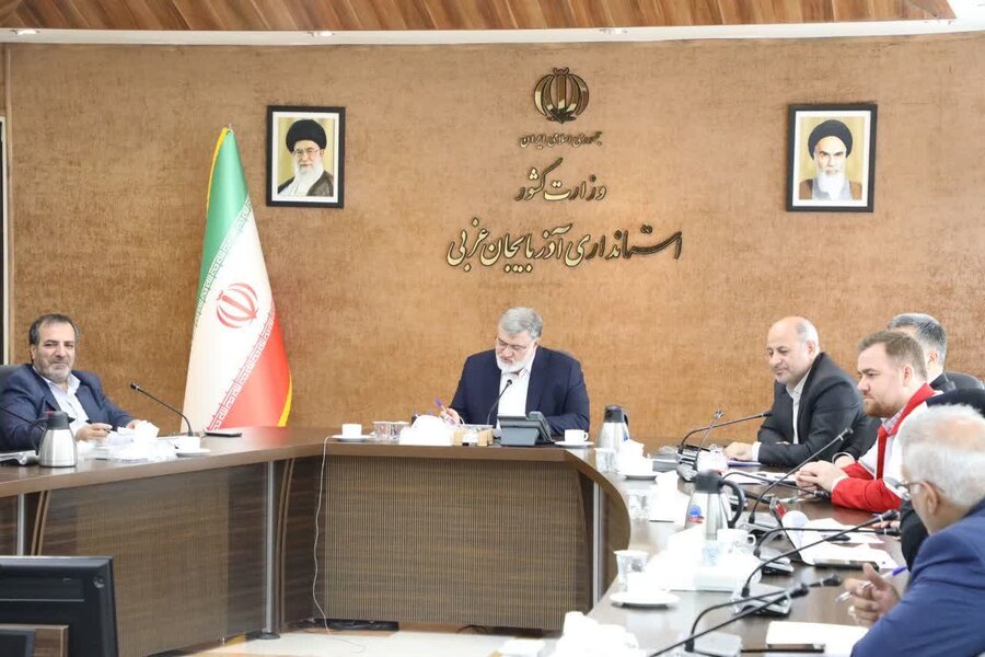 ملاقات مردمی استاندار آذربایجان غربی با تعدادی از مددجویان بهزیستی بصورت ویدیو کنفرانسی با حضور مدیر کل بهزیستی 