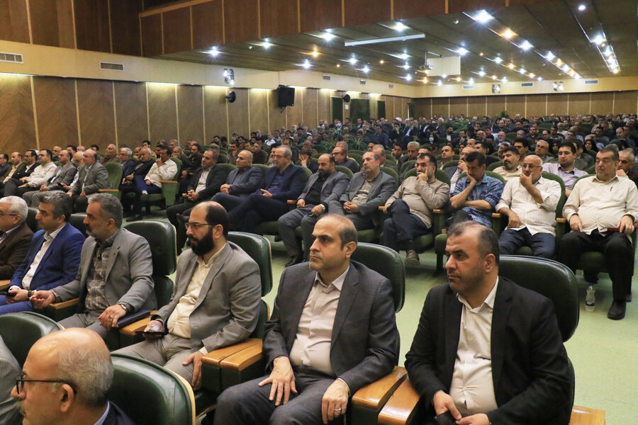 همایش گرامیداشت هفته دفاع مقدس در رشت برگزار شد