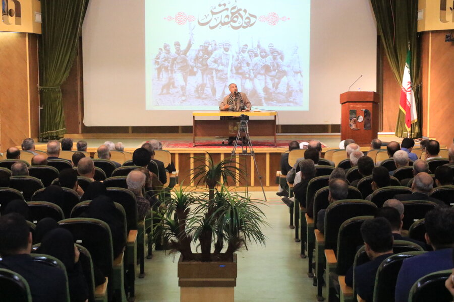 همایش گرامیداشت هفته دفاع مقدس در رشت برگزار شد