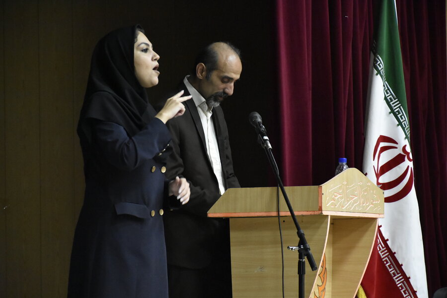 جشن هفته ناشنوایان