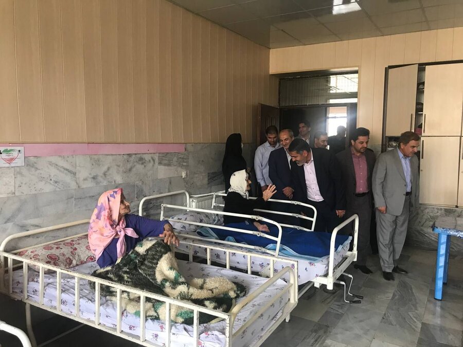 سنندج | بازدید مسئولین از سرای سالمندان